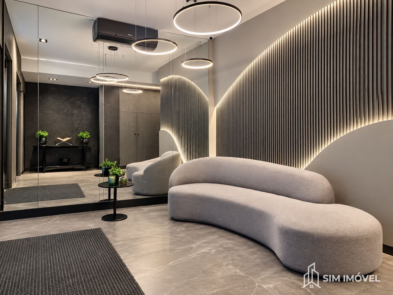 Apartamento com 3 dormitórios em Meia Praia Itapema