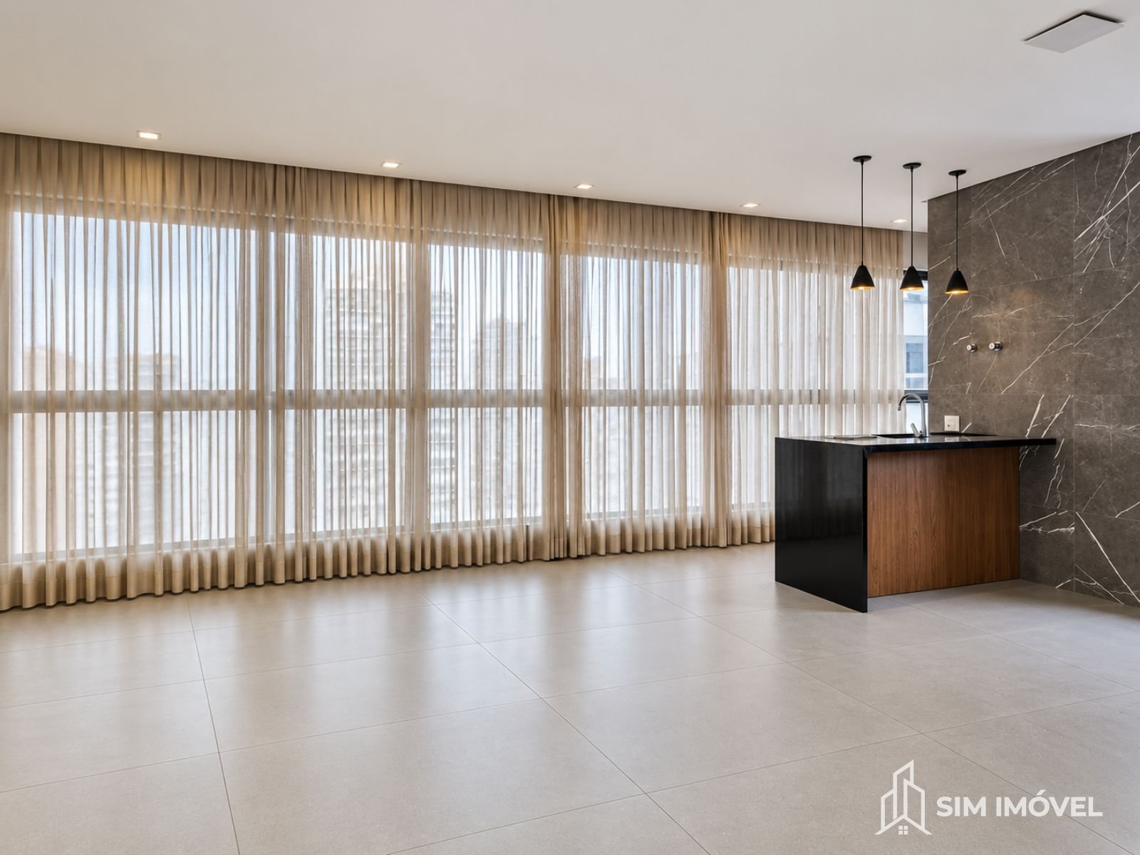 Apartamento com 3 dormitórios em Meia Praia Itapema