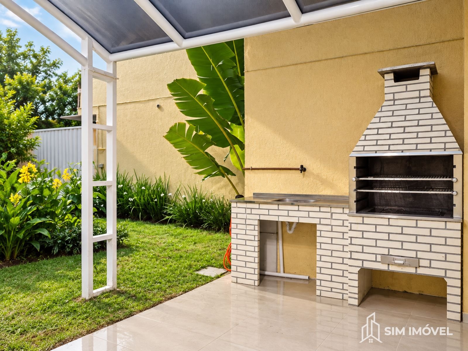 Casa com 2 dormitórios em Zimbros Bombinhas